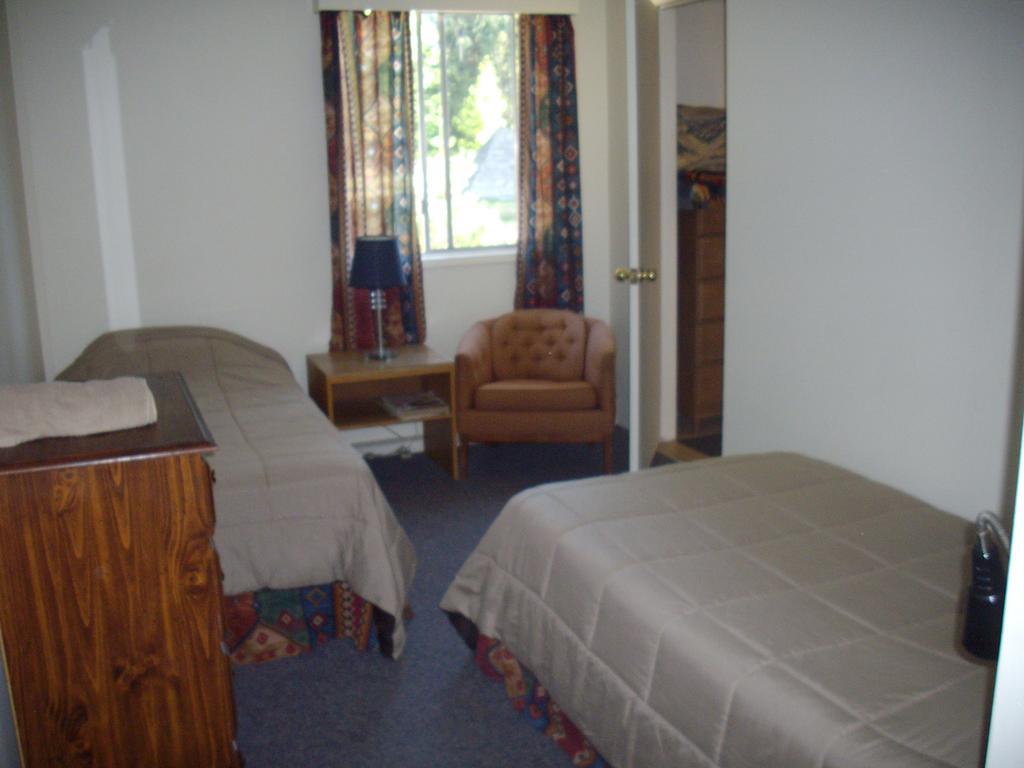 Lake Trail Guesthouse Cumberland Zimmer foto